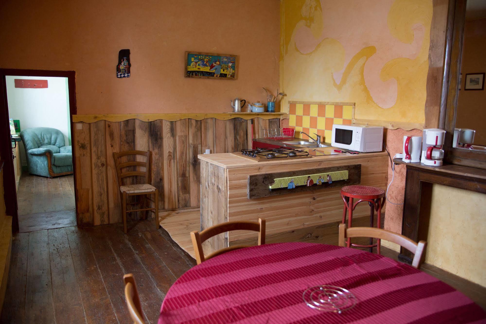 Les Gites Du Couvent Alternatif Camlez Exterior photo
